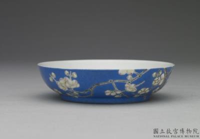 图片[2]-Dish with plum blossom in blue ground of falangcai painted enamels, Qing dynasty, Yongzheng reign (1723-1735)-China Archive